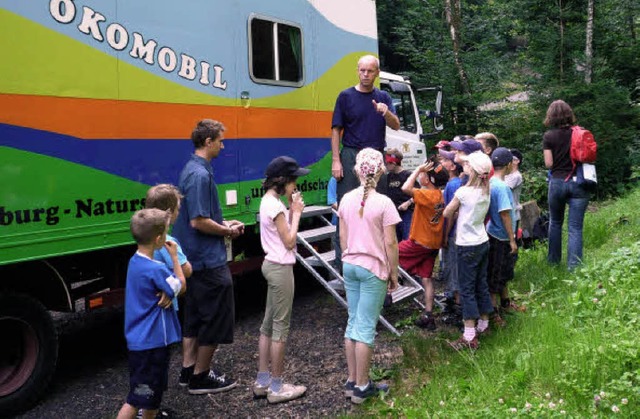 Das komobil wartete im Erzenwald in O...eugierigen und tatendurstigen Kinder.   | Foto: Elfriede Mosmann