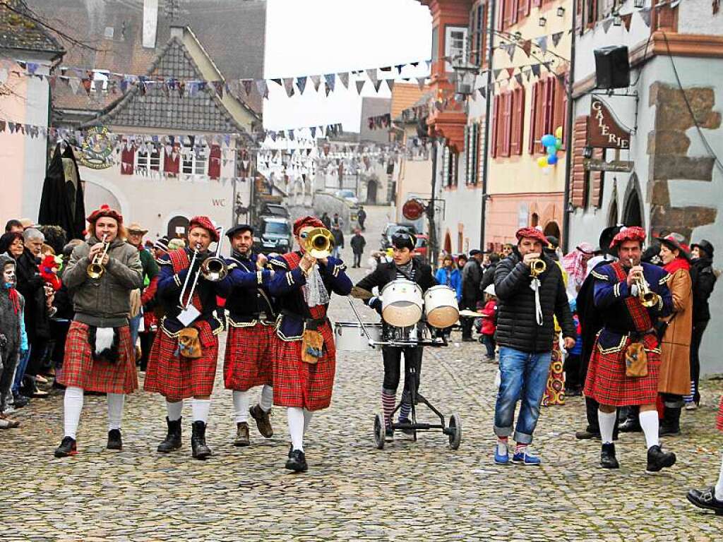 Impressionen vom Rosenmontagsumzug in Burkheim