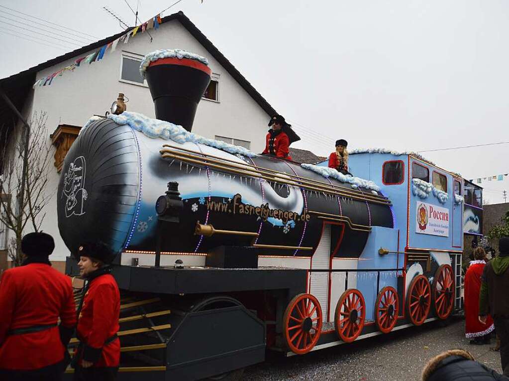 Die Transsibierische Eisenbahn fhrt seit kurzem auch durch Reute: Die Fasnetsjnger Gottenheim sind auch an Bord.