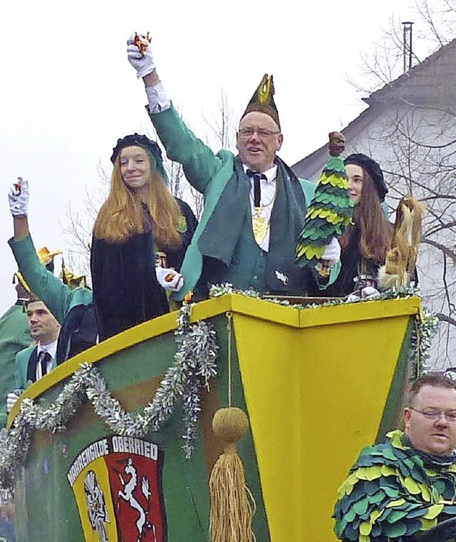 Gildewagen mit Hstrgern dahinter  | Foto: Barbara Odrich-Rees