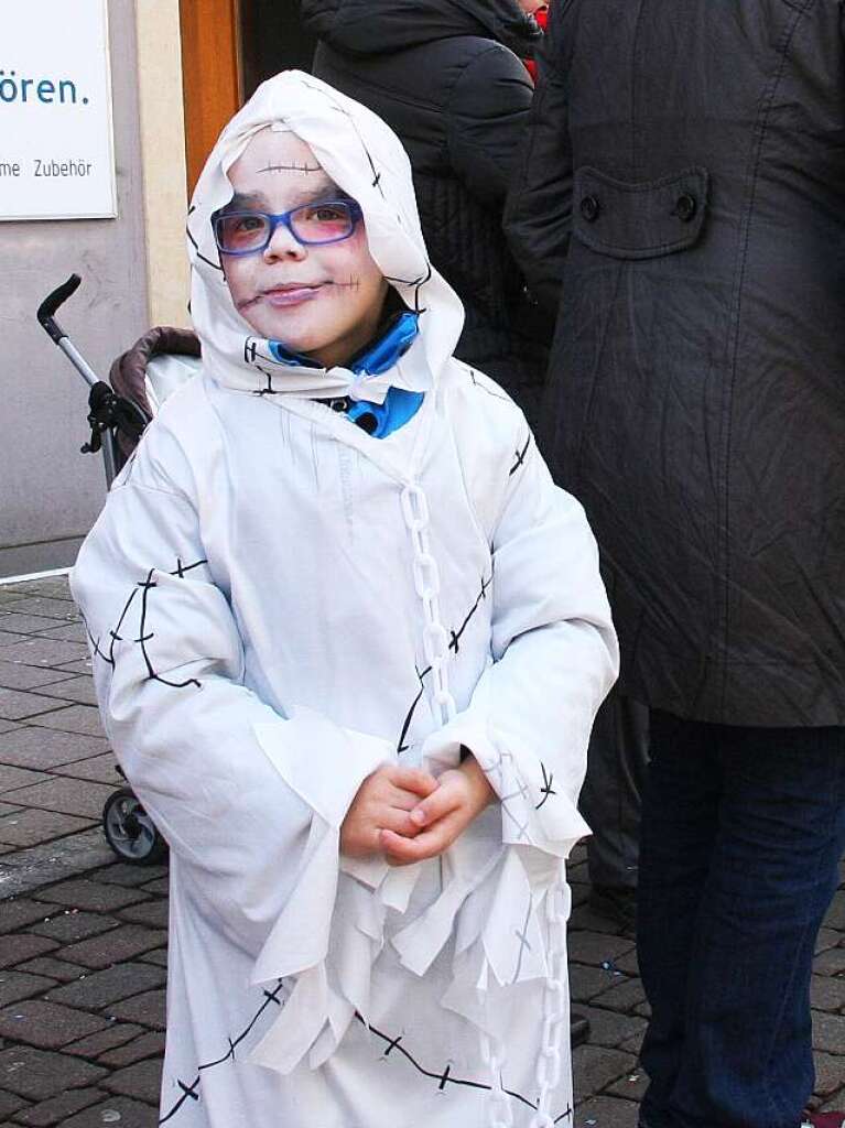 In der Innenstadt Schopfheims war am Rosenmontag beim Kinderumzug eine Menge geboten.