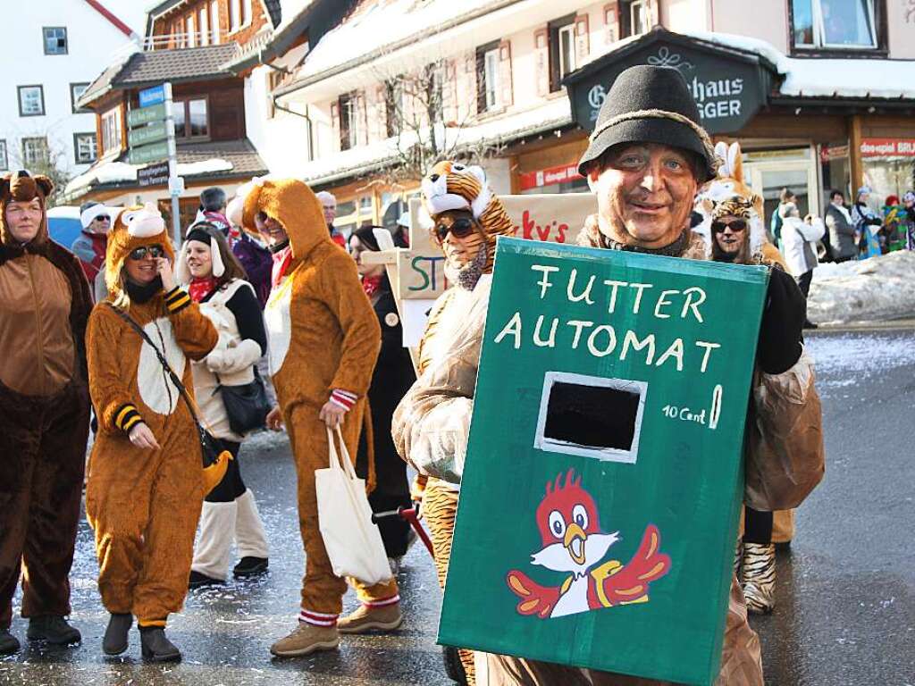 Auch Kucky's Streichelzoo lief im Lenzkircher Umzug mit.