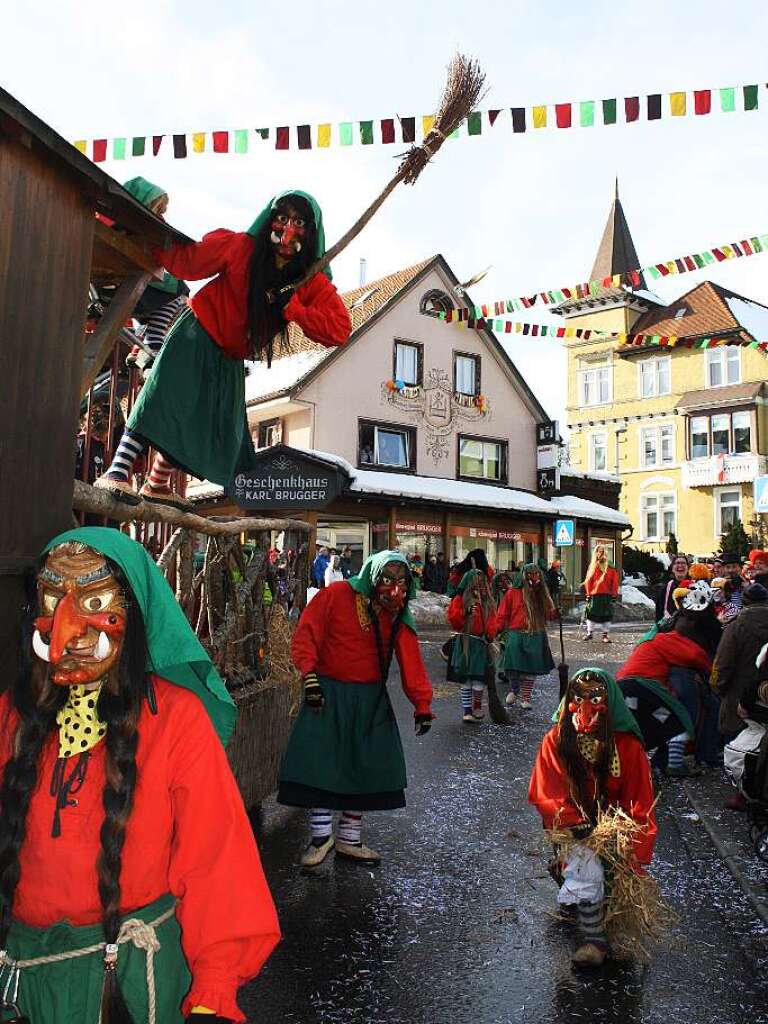 Die Strohberghexen aus Lenzkirch.