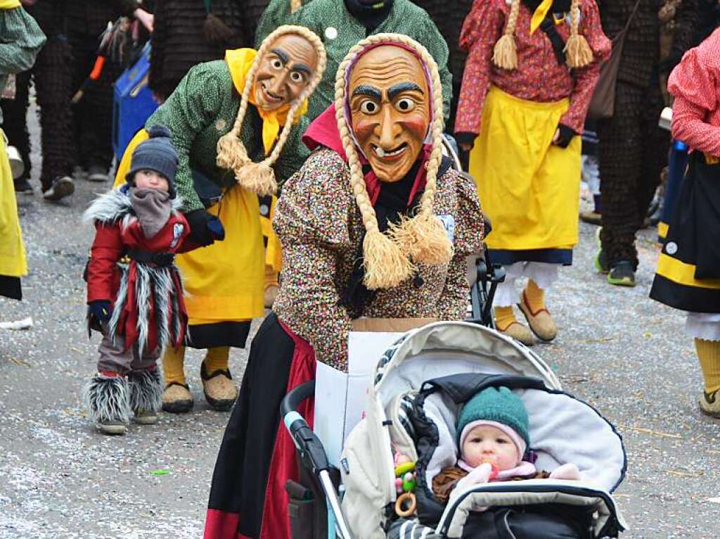 Impressionen vom Rosenmontagsumzug in Ehrenkirchen, zu dem die lberggeister eingeladen hatten.