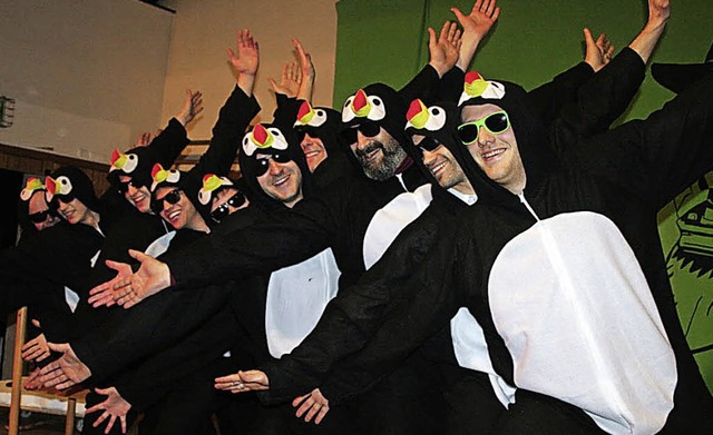 Zwei Zugaben mussten die Pinguine geben und das Publikum wollte noch mehr.  | Foto: Karin Hei