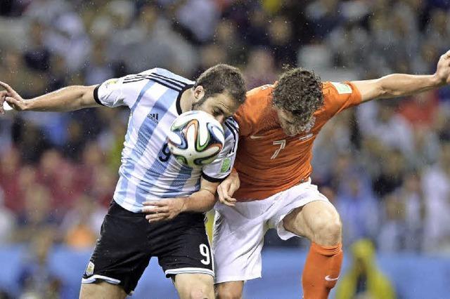Argentinien schleicht ins Finale