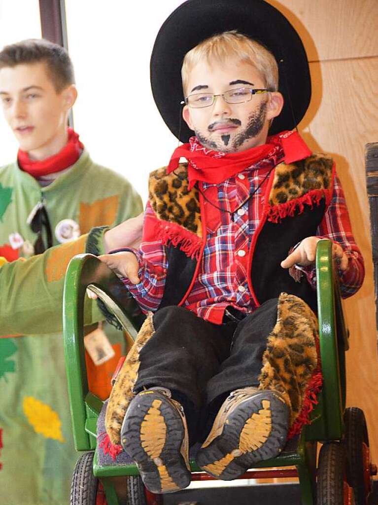 Hoch her ging es am Fasnachtsdienstag beim Kinderball im Kursaal. Zuvor gab es einen Kinderumzug durchs Stdtle