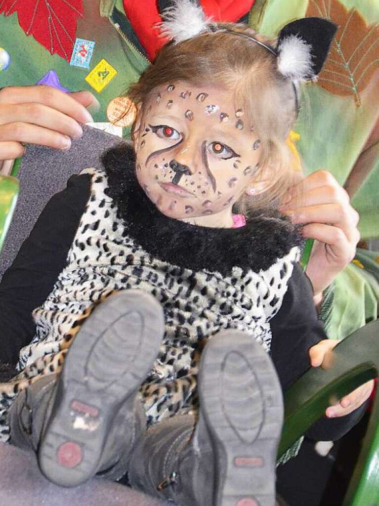 Hoch her ging es am Fasnachtsdienstag beim Kinderball im Kursaal. Zuvor gab es einen Kinderumzug durchs Stdtle