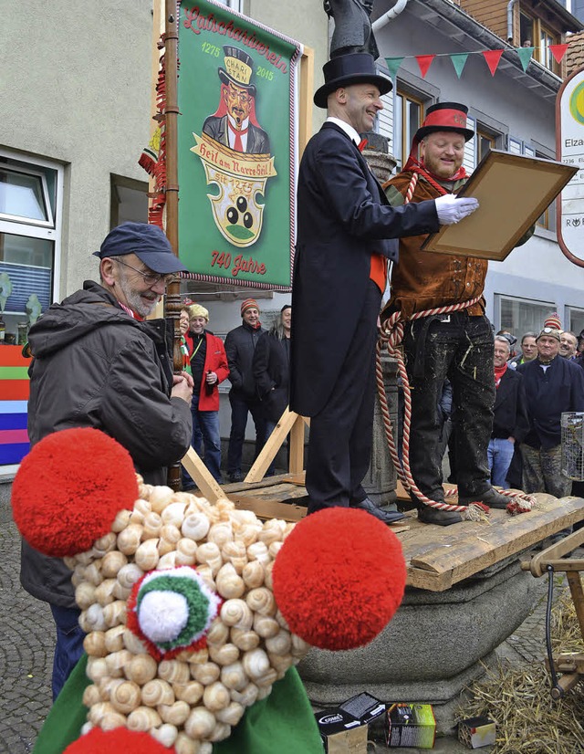 Vereidigung des neuen Vorstands Alexan...ter Riegger auf dem Latscharibrunnen.   | Foto: Nikolaus Bayer