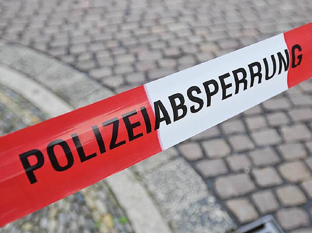 Die Polizei ermittelt nach einer tdlichen Attacke in Lauchringen.  | Foto: Ingo Schneider