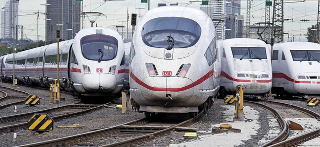 Stehen statt fahren: Wer demnchst  ve...portmittel als die Bahn suchen mssen.  | Foto: DPA