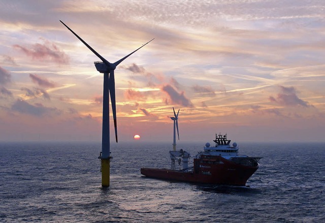 Windkraft auf dem Meer liefert Strom.   | Foto: e-werk