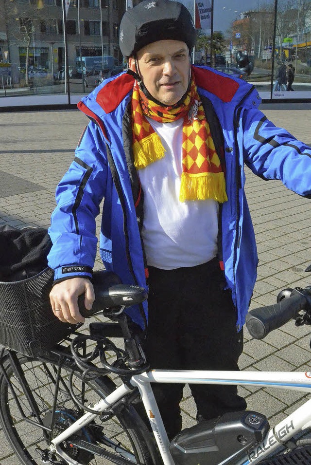 Viel auf Achse: Bernhard Basler mit seinem Rad   | Foto: SENF