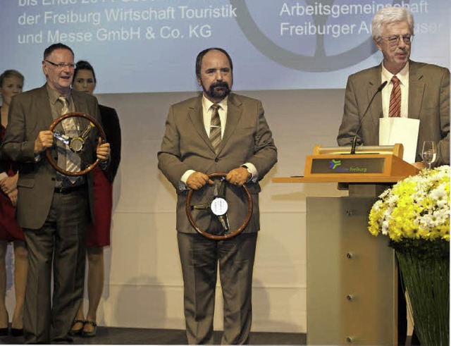 Otto Neideck wrdigte die Verdienste v...ie Freiburger Automesse (von rechts).   | Foto: Katja Mierisch