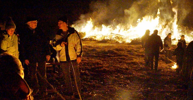 Immer wieder ein Spektakel: das Scheibenfeuer   | Foto: Hartenstein