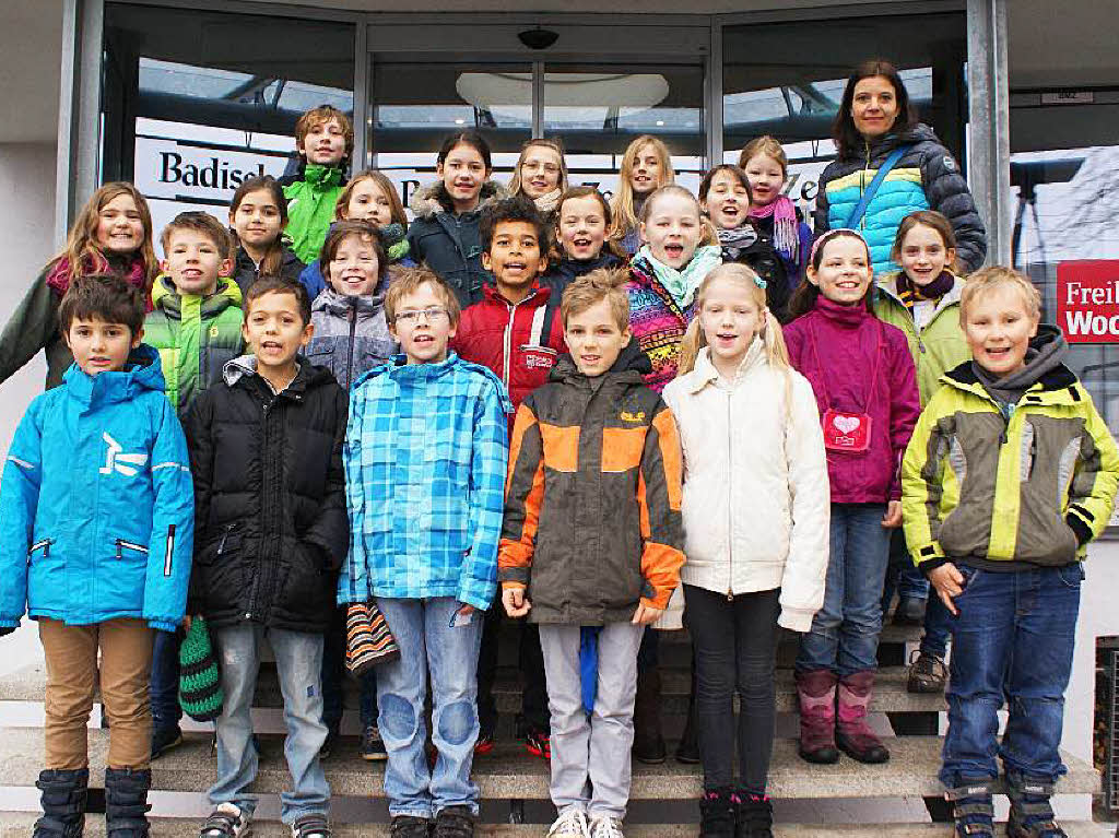 Die Klasse 4b der Emil-Thoma-Grundschule Freiburg mit ihrer Lehrerin Frau Simone von Hofer