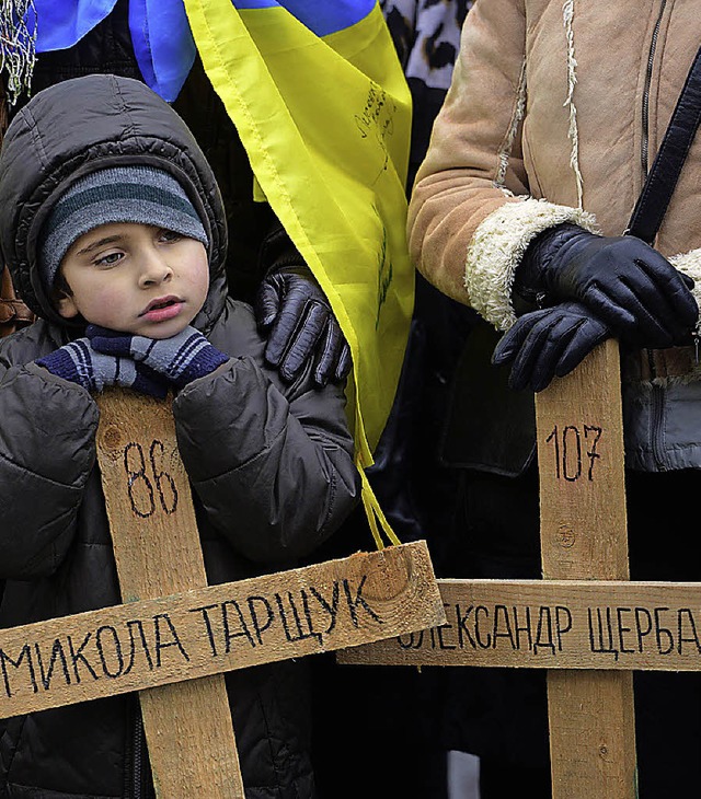 Wie gedenkt man der Toten des Maidan?   | Foto: AFP