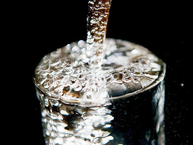 Das Trinkwasser in Breisach weist bisl...alzgehalt auf. Das schadet den Rohren.  | Foto: Verwendung weltweit, usage worldwide