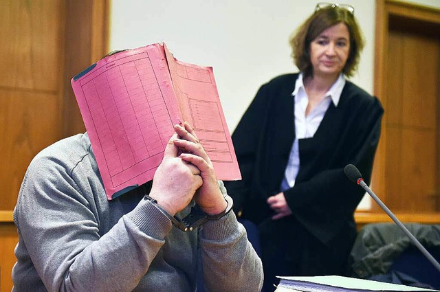 Der ehemalige Krankenpfleger Niels H. ...ordes an Patienten lebenslang in Haft. | Foto: dpa Der ehemalige Krankenpfleger Niels H. ...ordes an Patienten lebenslang in Haft. | Foto: dpa