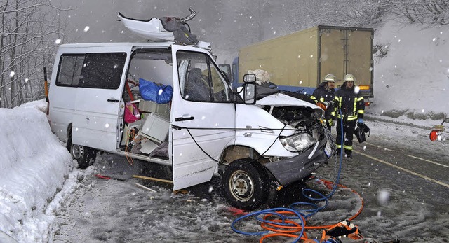 Keine Chance hatte der Fahrer dieses S...fall mit dem  Sattelzug zu vermeiden.   | Foto: Kamera24