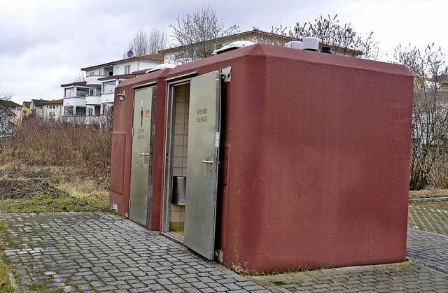 Das WC-Huschen an der Austrae beim F...atz sorgt, deren Chef aber sagt Nein.   | Foto: Axel Kremp