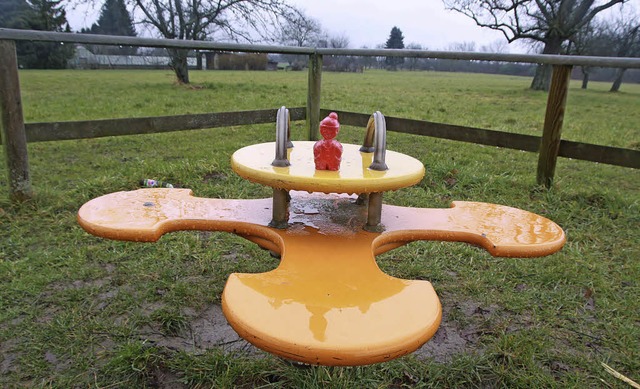 Neben dem Spielplatz im Norden Gundelf...ingsunterkunft des Kreises hinkommen.   | Foto: Schuler