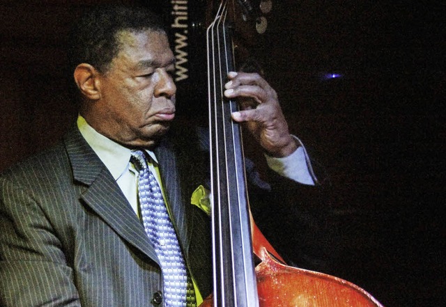 Bassist, eher dienend: Buster Williams beim Jazzkongress.   | Foto: Grabherr