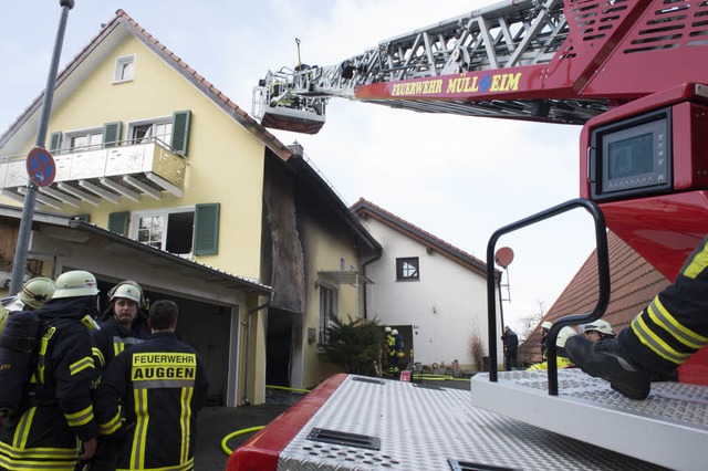Groen Sachschaden richtete ein Brand ...die in ein Wohngebude integriert ist.  | Foto: Volker Mnch