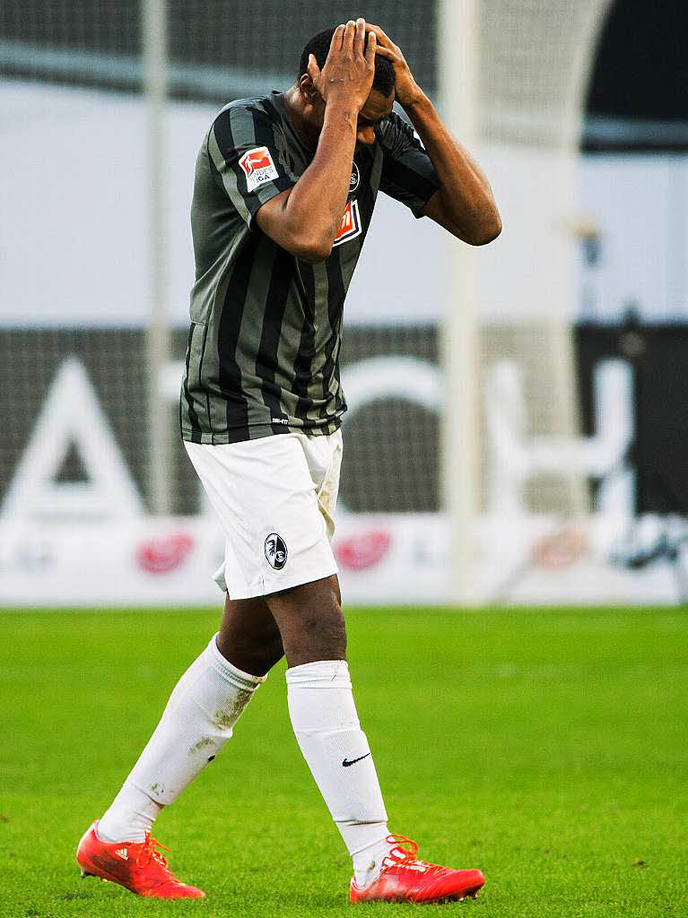 Aussichtslos unterlegen war der SC Freiburg in Leverkusen, 0:1 hie es am Ende durch das Tor von Simon Rolfes.