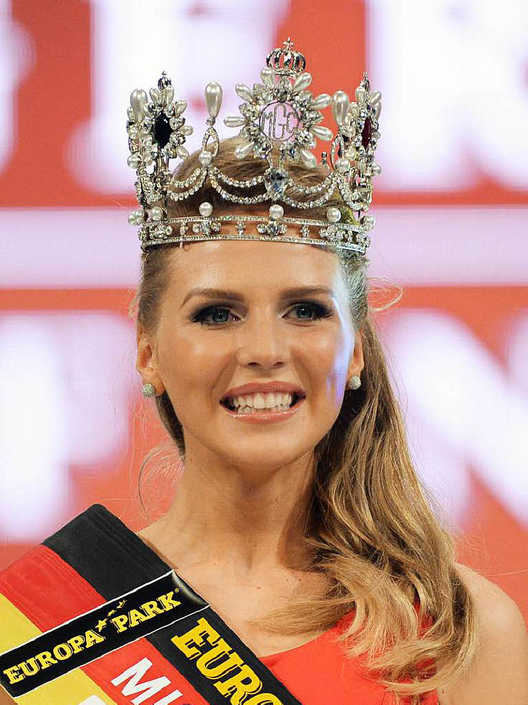 24 junge Frauen hofften auf den Titel Miss Germany 2015 – aber nur eine durfte sich die begehrte Krone am Ende aufsetzen lassen.