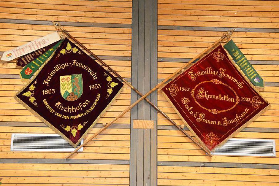 Festlich geschmückt war die Halle, unter anderem mit historischen Fahnen. (Foto: Andrea Gallien) Festlich geschmückt war die Halle, unter anderem mit historischen Fahnen. (Foto: Andrea Gallien)