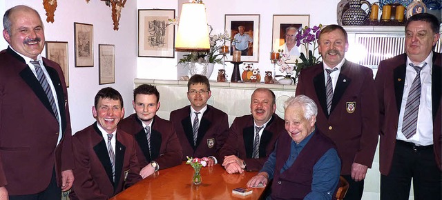 Gut gelaunt ins nchste Jahr,  zusamme...ttler und Beisitzer Volker Schneider.   | Foto: sonja eiche