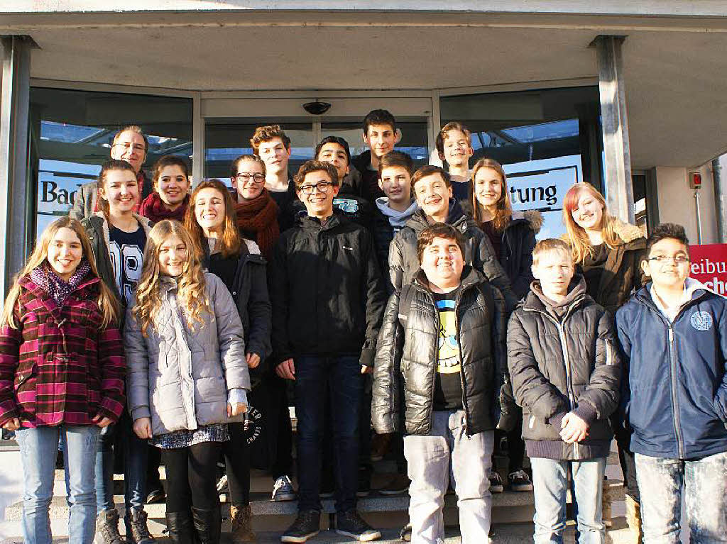 Die Klasse 8b des Goethe Gymnasium Freiburg mit ihrem Lehrer Herr Peter Kleinhofer.