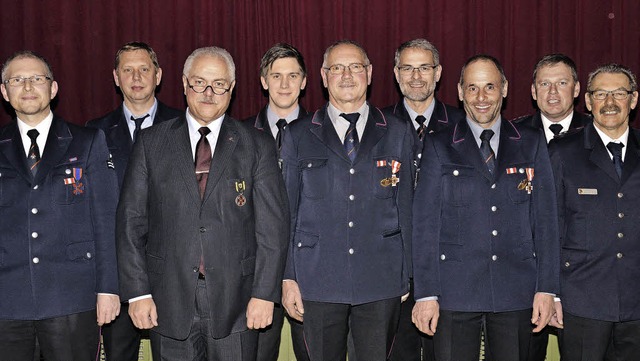 Mehrere verdiente Feuerwehrkameraden w...Silber des Landesfeuerwehrverbandes.    | Foto: Herbert Trogus