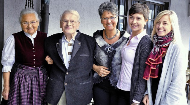 Nach 116 Jahren in der Familie geht je...chtern Carmen und Leonie (von links).  | Foto: Georg Ganter