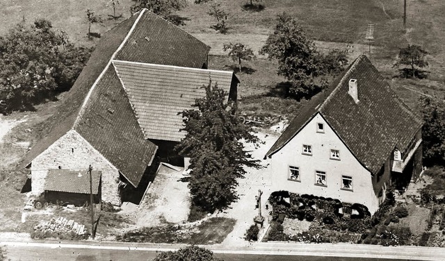 Luftaufnahme des  Karleburehofs der Familie Natterer in Slden um 1965  | Foto: privat