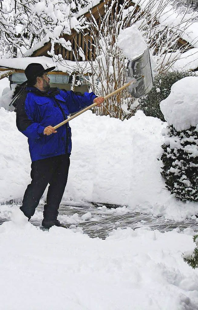 Mehr als ein halber Meter Schnee brach...rstadt  im Mrz 2006 einige Probleme.   | Foto: H. Kohler