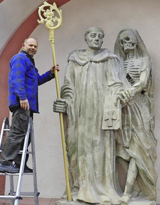 Freddy Huber gab Fridolin den Krummstab zurck.  | Foto: Gottstein