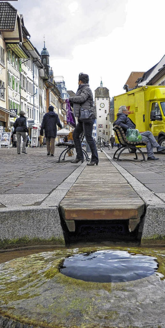 Der Stadtbach fliet durch die Kaiserstrae.   | Foto: Manfred Herbst