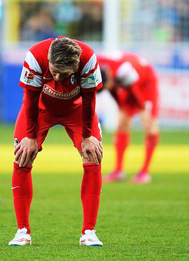 Tiefschlag fr den SC Freiburg im Kampf gegen den Abstieg.  | Foto: dpa