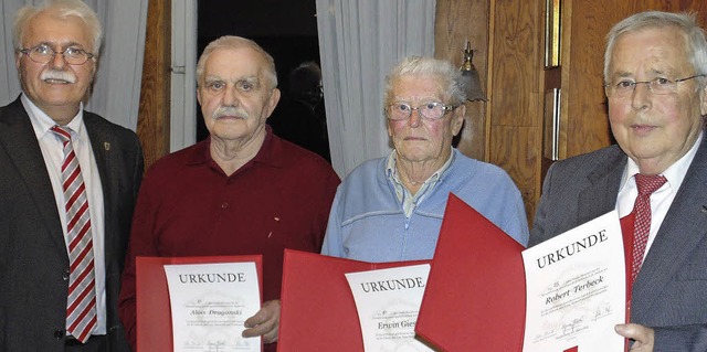 Der Landtagsabgeordnete Hidir Grakar ...PD-Ortsverein Laufenburg (von links).   | Foto: Michael Gottstein