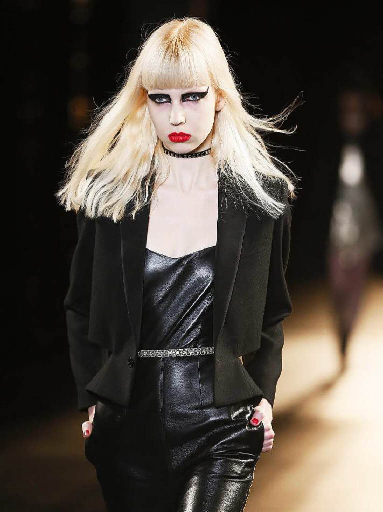 Die neue Kollektion von Saint Laurent ist eine Reminiszenz an die Achtzigerjahre. Die neue Kollektion von Saint Laurent ist eine Reminiszenz an die Achtzigerjahre.
