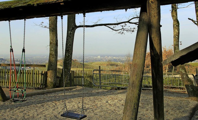 Schaukeln mit Blick auf Offenburg: Die... an alte Zeiten als  Ausflugsziel an.   | Foto: <BZ-FotoRepro>Fotos: rei/Rab