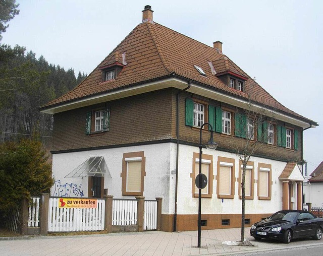 Der Polizeiposten Titisee steht seit vielen Jahren leer.   | Foto: Heinz Roller