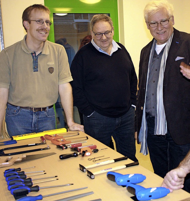 In der Werkstatt des Kinderhauses Rhei... Borho, Roland Walter und Fred Thelen   | Foto: Gerd Leutenecker