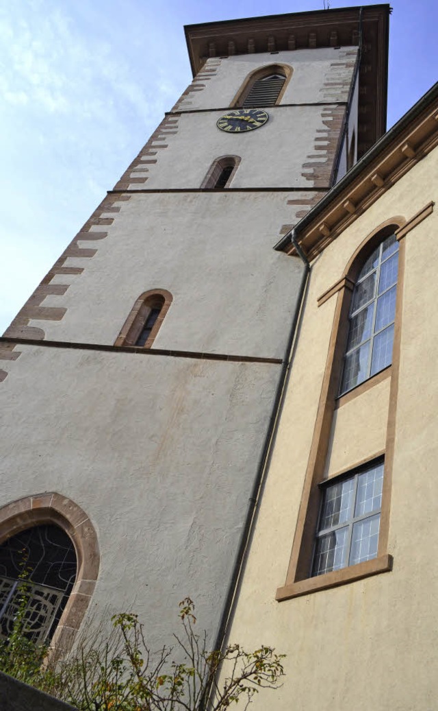 Stadtkirche (links) und Lukaskirche si...euen musikalischen Passionsandachten.   | Foto: Nikolaus Trenz