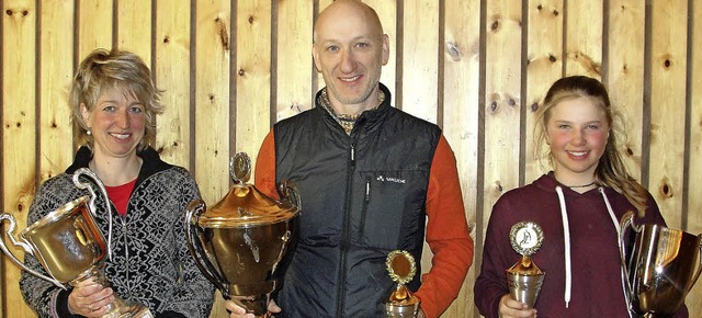 Die Feldbergmeister von links: Linda Schelb, Daniel Schmid und Emilia Lffler  | Foto: Tina Httich