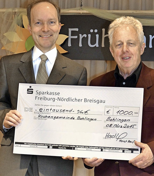 Pfarrer Thomas Herrmann (l.) und der V...ende des GV Kaiserstuhl,  Horst Reif.   | Foto: Christiane Franz