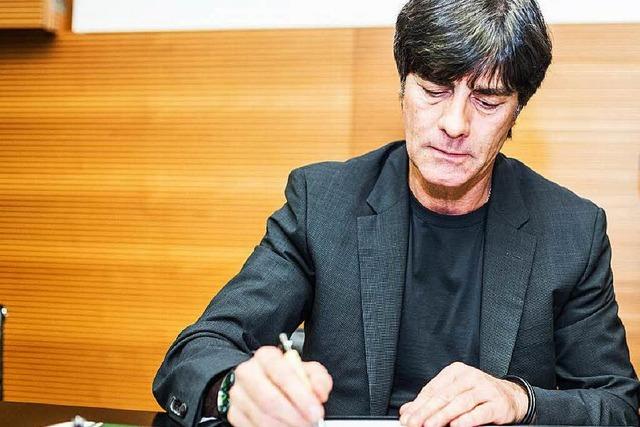 Jogi unterschreibt: Löw bleibt Bundestrainer bis 2018