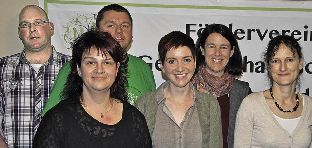 Der neu gewhlte Vorstand des Frderve...orin) und Birgit Wamer-Huber (Kasse)   | Foto: Lux